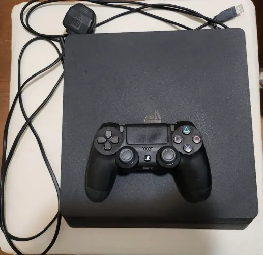 PS4 Slim