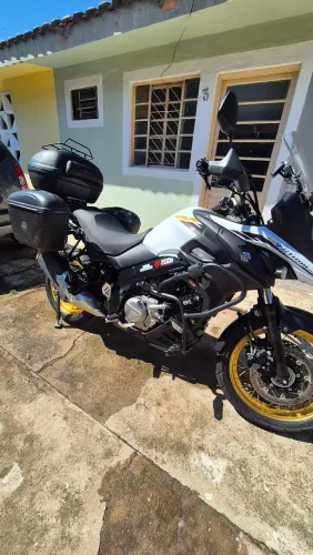 V strom 650 XT 23/23 18 mil Km