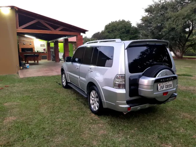 Mitsubishi Pajero HPE Full 3.2 4X4 T.i.dies. 5P AUT 2009