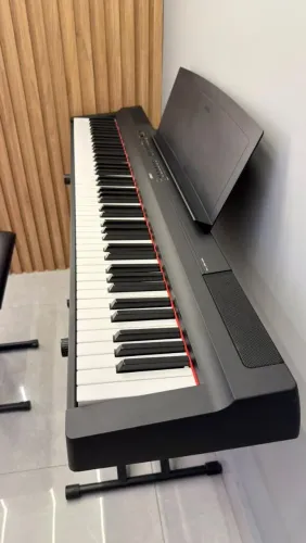 Piano digital Yamaha P-125a