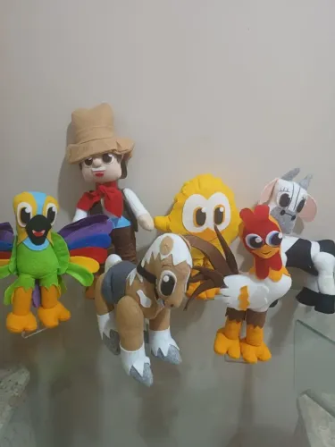 Bonecos de Pelúcia Fazenda do Zenon - Personagens Infantis
