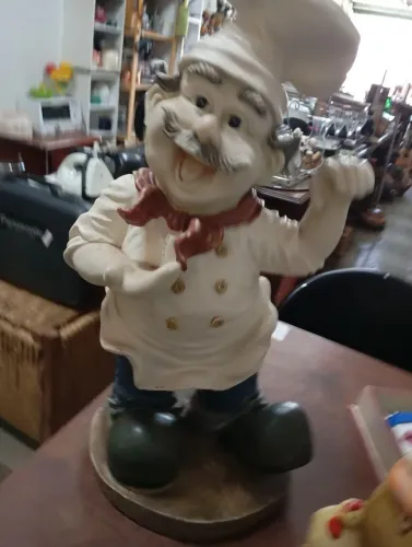 Chefe de cozinha . Resina. Italiano.