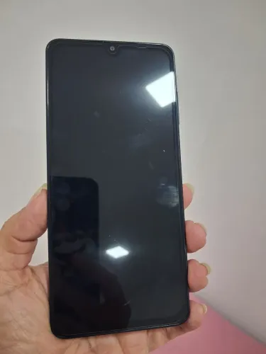 Smartphone Samsung A06 semi novo