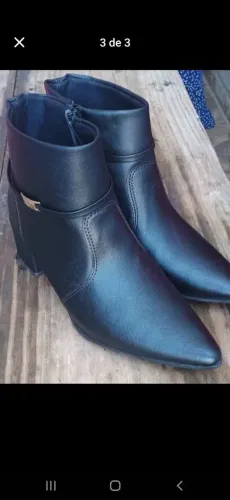 Bota preta 
