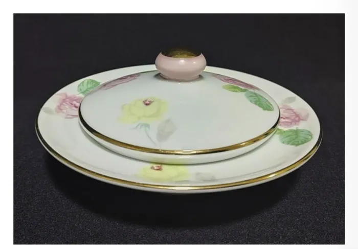Antiga mantegueira porcelana Schmidt