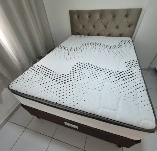 Cama box casal 4 meses de uso