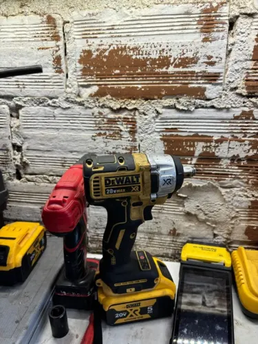 Vendo parafusadeira pneumática a bateria 