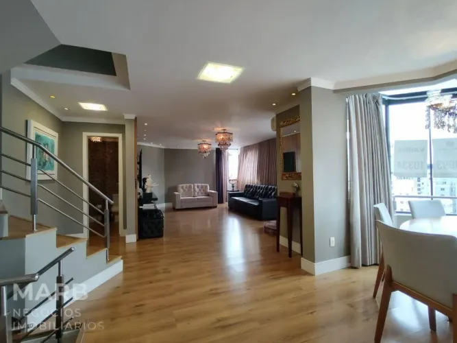 Cobertura com 3 dormitórios à venda, 209 m² por R$ 2.370.000,00 - Centro - Florianópolis/S