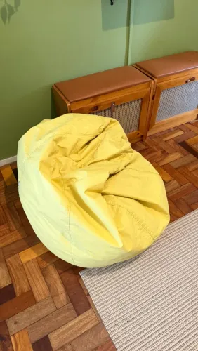 Puff amarelo toksok