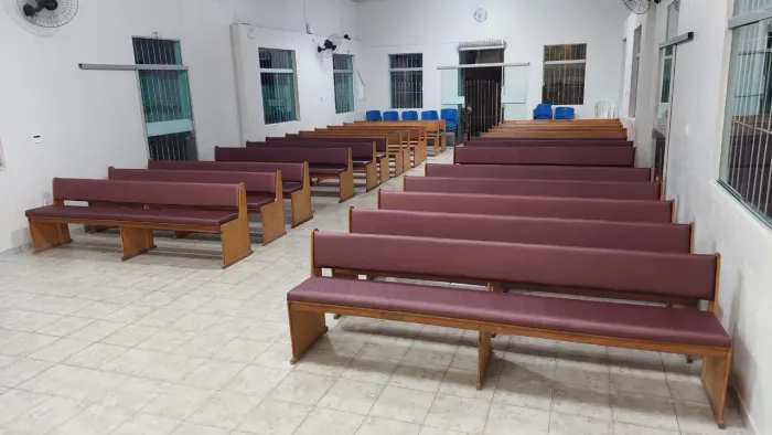 Capotaria dos bancos da sua igreja