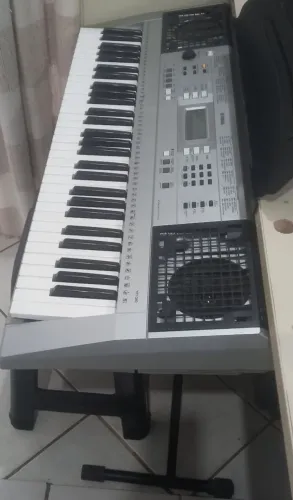 Teclado Yamaha ypt340,pedestal, capa,pedal de suntain e suporte partitura