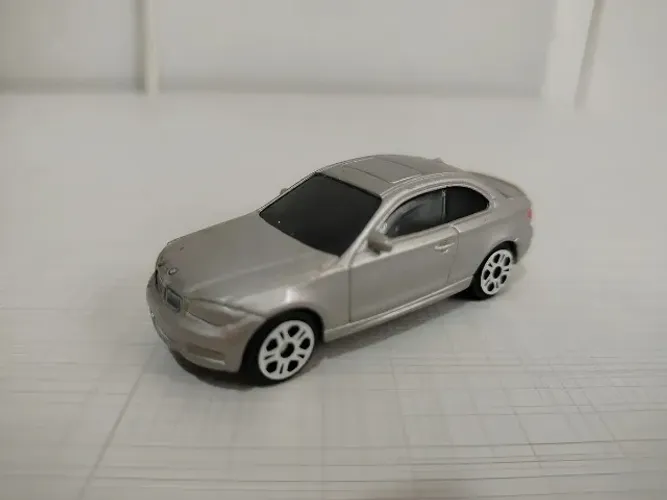 Miniatura Bmw 1 Series Coupe Maisto 1/64 Cinza