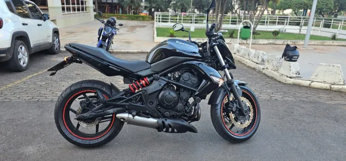 Kawasaki ER-6N 2011 - Impecável | Toda Revisada | Manual e Chave Reserva