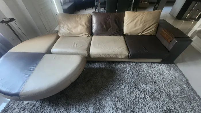 Sofá em couro + chaise