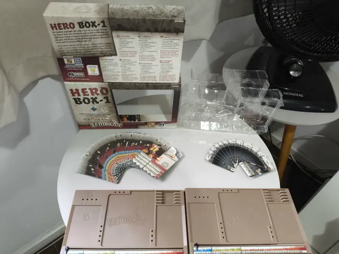 Componentes Zombicide Hero Box-1