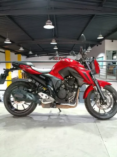 FAZER 250 ABS 2025  UNICO DONO COM MANUAL E CHAVE RESERVA 