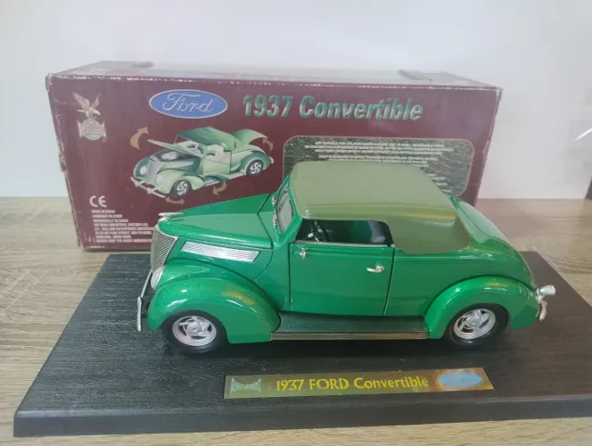 Ford 1937 Conversível - Road Legends 1/18