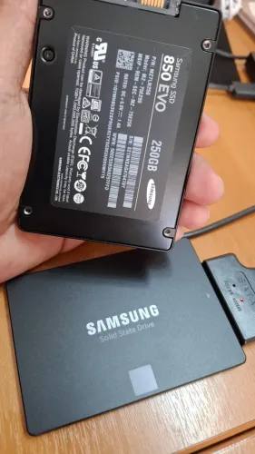 2 (duas unidades)  SSD 850 EVO Samsung 250GB SATA 2,5" (original)