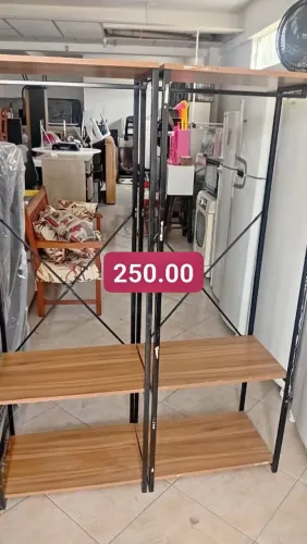 Vendo araras 250.00 cada entrego em balneário camboriu e região