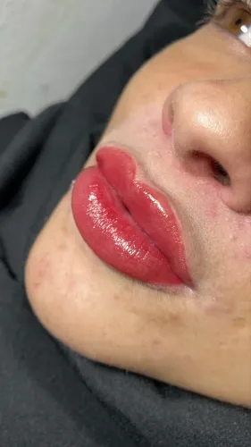 Micropgmentação de sobrancelhas ou labial