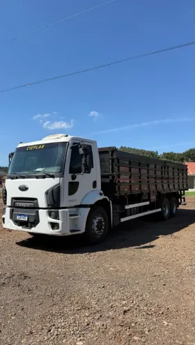 Ford cargo 2014