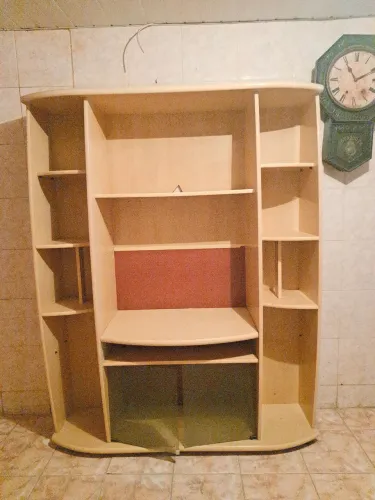 Estante de sala