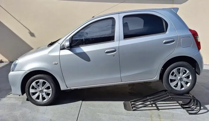 Toyota Etios XS 1.5 Flex 16V 5P Mec. 2014