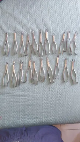 COMPRESSOR ODONTOLÓGICO SCHULZ e INSTRUMENTAIS