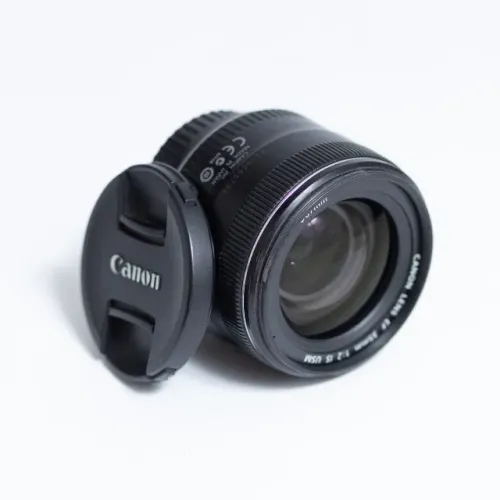 Canon EF 35mm f/2 sem parasol