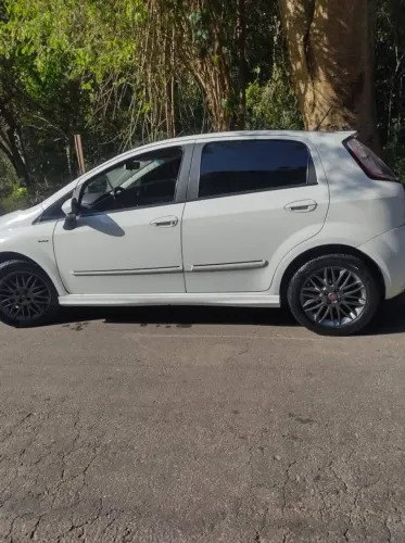 Fiat Punto Sporting 1.8 Flex 8v/16v 5P 2015