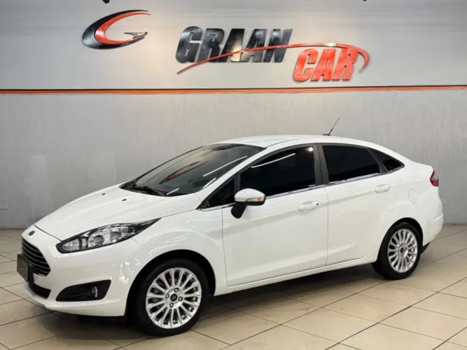 Ford Fiesta Sedan Titanium 1.6 Powershift 2015