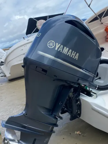 Oportunidade motor popa Yamaha 250 hp apenas 900 horas 