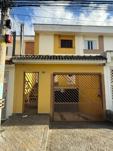 Sobrado para aluguel e venda tem 125 metros quadrados com 3 quartos