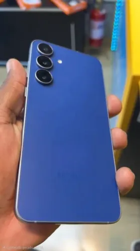 Samsung Galaxy S25 FE