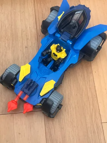 Imaginext Batman Fisher Price Batmobile com Personagem e lançador