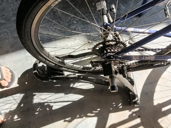 Rolo de treino de bicicleta