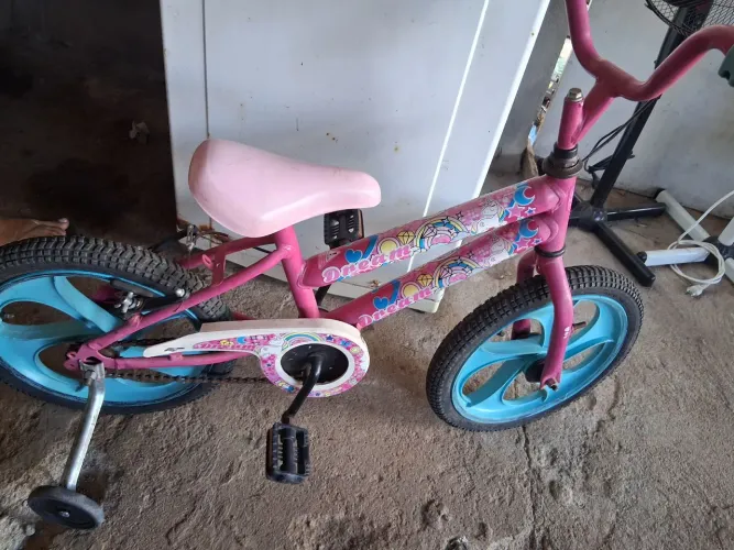 Bicicleta aro 16 andando perfeitamente pneus bons leia 