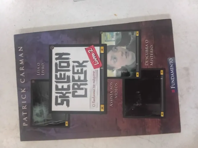 livro skeleton creek livro 2