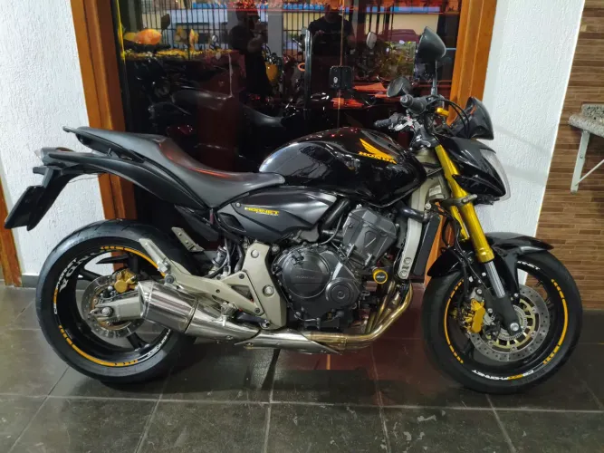 HONDA HORNET 2010 IMPECÁVEL 