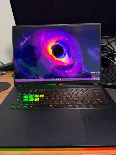 Notebook Gamer Intel Core Ultra 9 275hx RTX 5090 Tela 16 SSD 2TB Nvme Ram 32gb