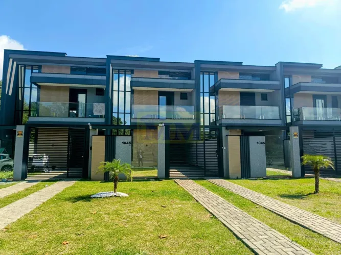 Sobrado Semi Mobiliado alto padrão com 3 dormitórios ( suíte com varanda) no Pin