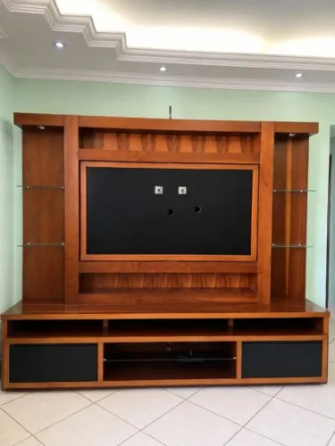 RACK / ESTANTE EM MADEIRA! MÓVEL DE QUALIDADE. PERFEITA! PESADA! OPORTUNIDADE.