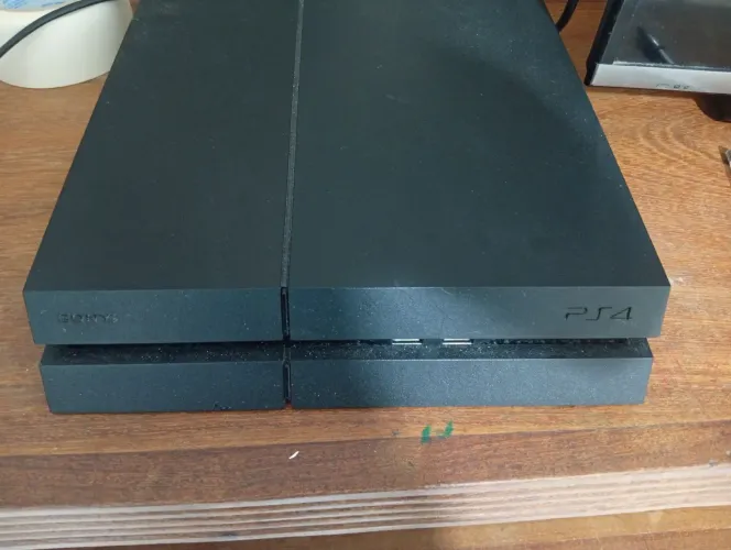 Ps4 com dois controles e com fifa22, Nba2k23