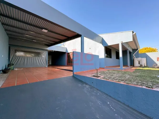 CASA 03 QUARTOS - PRÓXIMO UEM E AVENIDA MORANGUEIRA - COM CHURRASQUEIRA