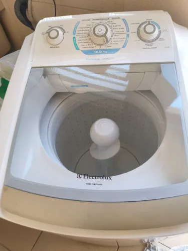 Máquina de lavar com defeito