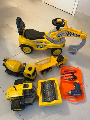 Lote Brinquedos de Construção