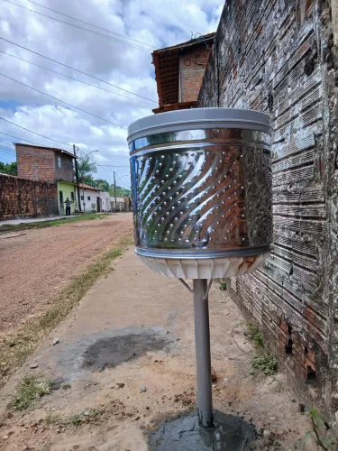 As lixeira pra calçada mas topp *