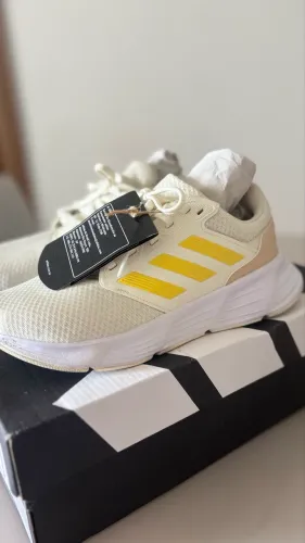 Tênis adidas original PROMOÇÃO