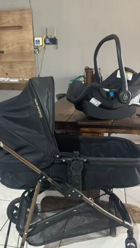 Carrinho e bebê conforto