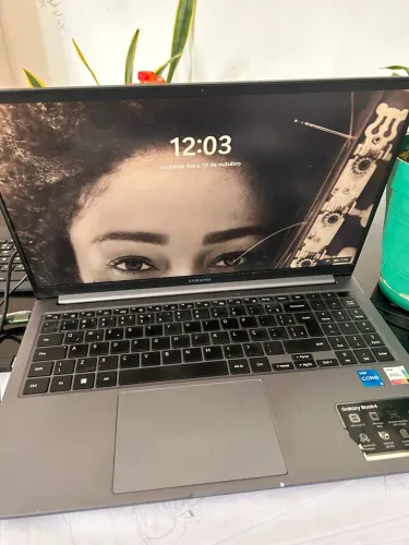 Notebook Samsung Galaxy Book4 Intel Core i5, SSD 512GB, 8GB RAM